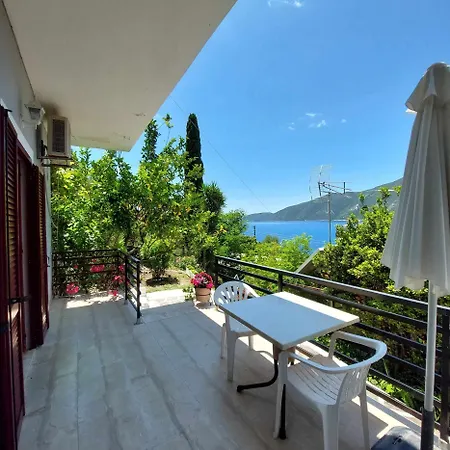 Delfini Bay Retreat Apartment Vasiliki  Exterior photo